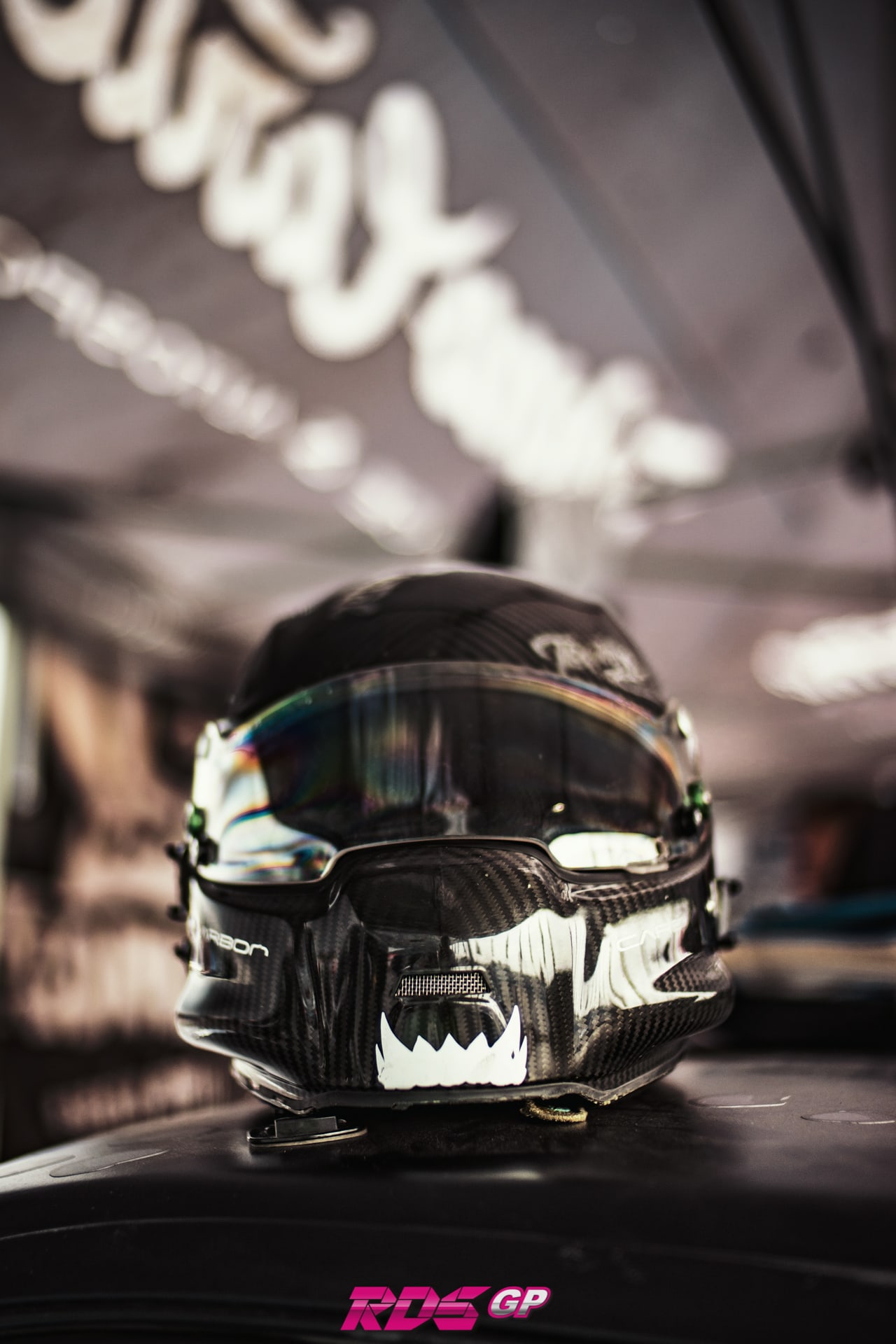 шлем гонщика