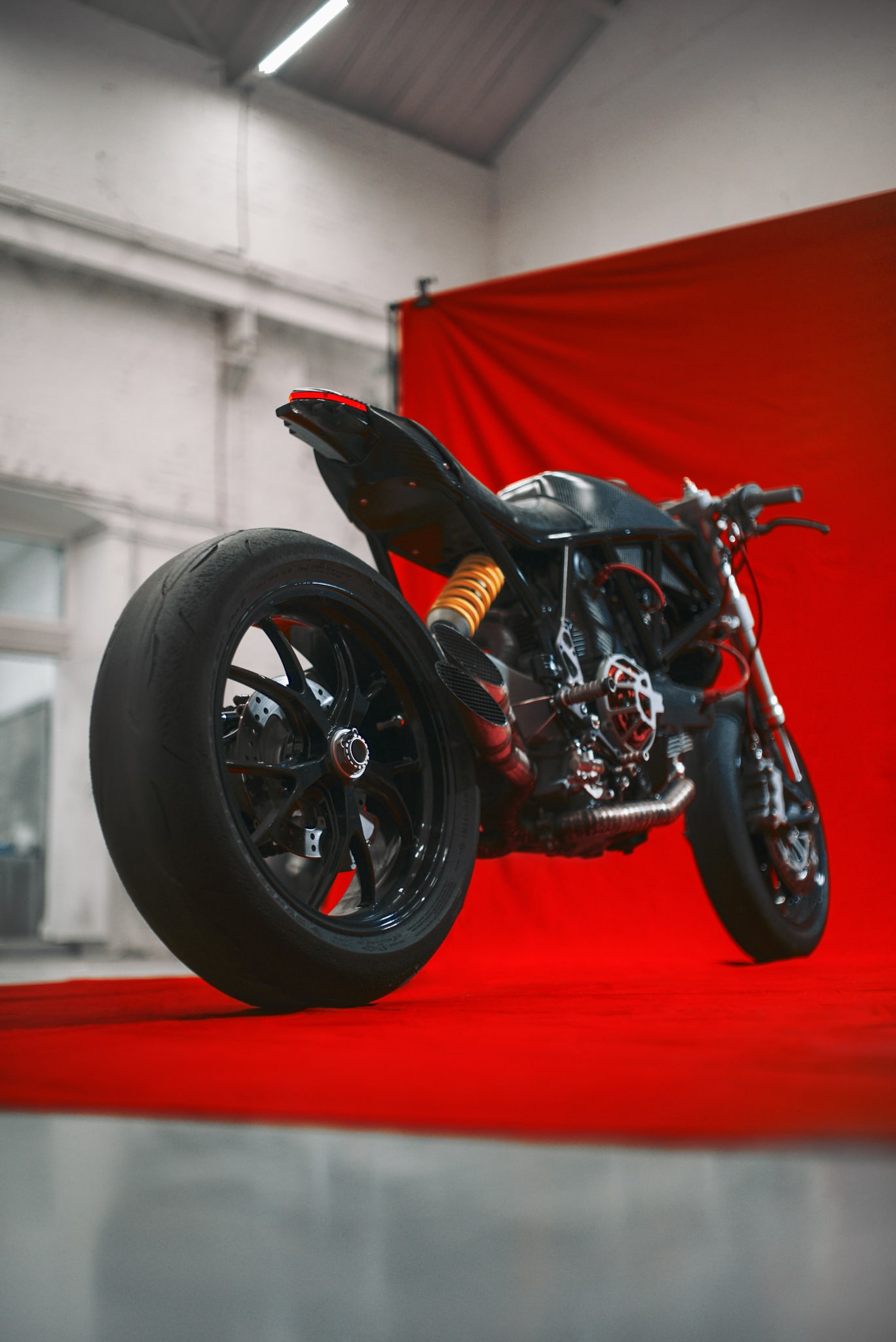caferacer moscow ducati 