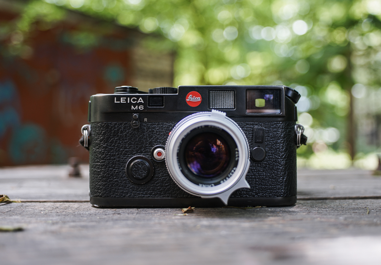 камера Leica M6, вид спереди 